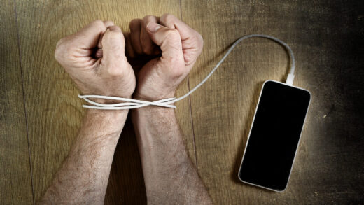 Syndrom FOMO, czyli strach przed byciem offline 12