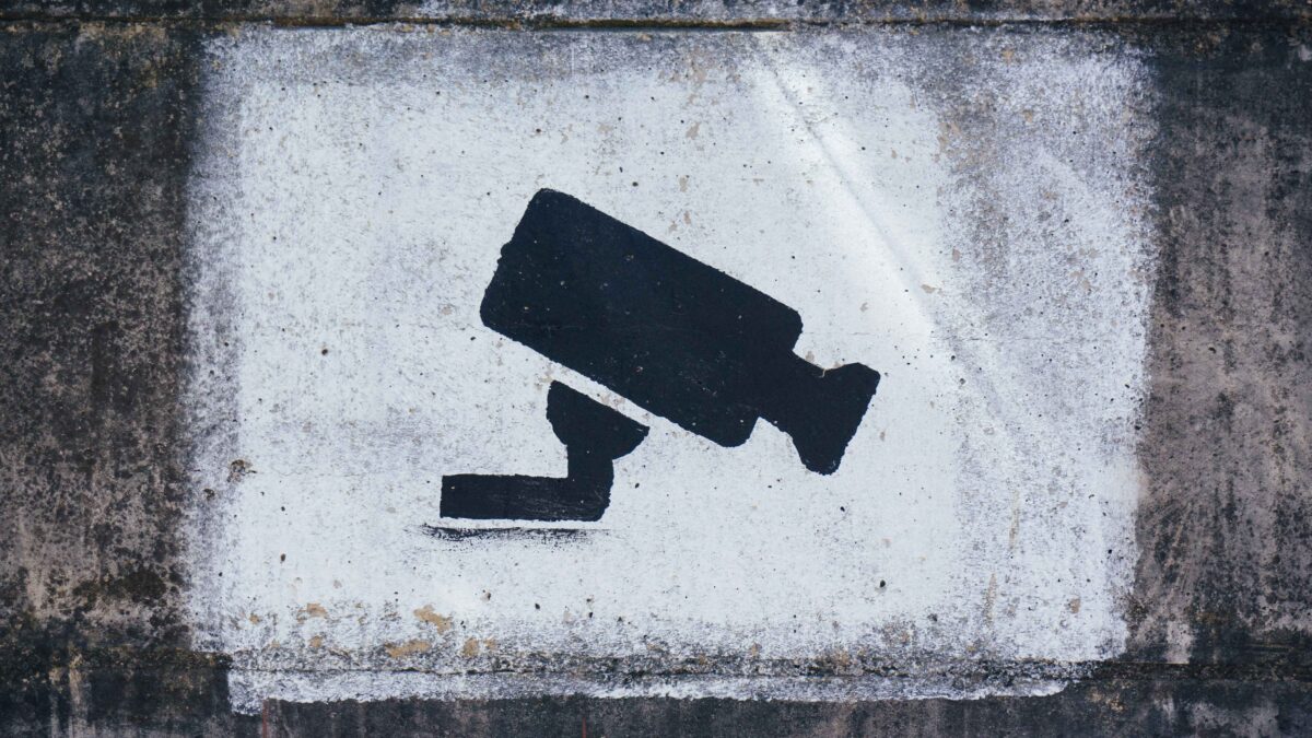 Monitoring wizyjny – co to jest i czy warto się nim zainteresować?