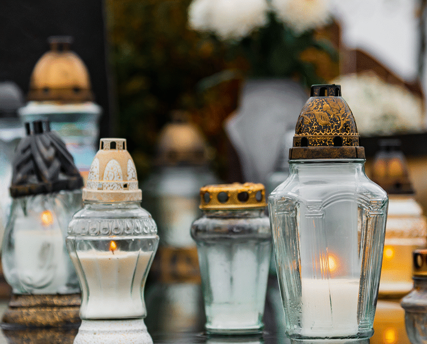 Materiały i trwałość: na co zwrócić uwagę wybierając znicz?